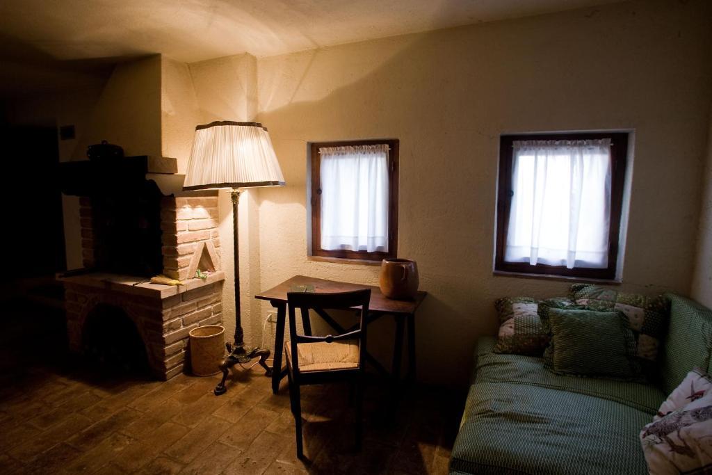 Residenza D'Epoca Eremo Delle Grazie Hotell Monteluco Rum bild